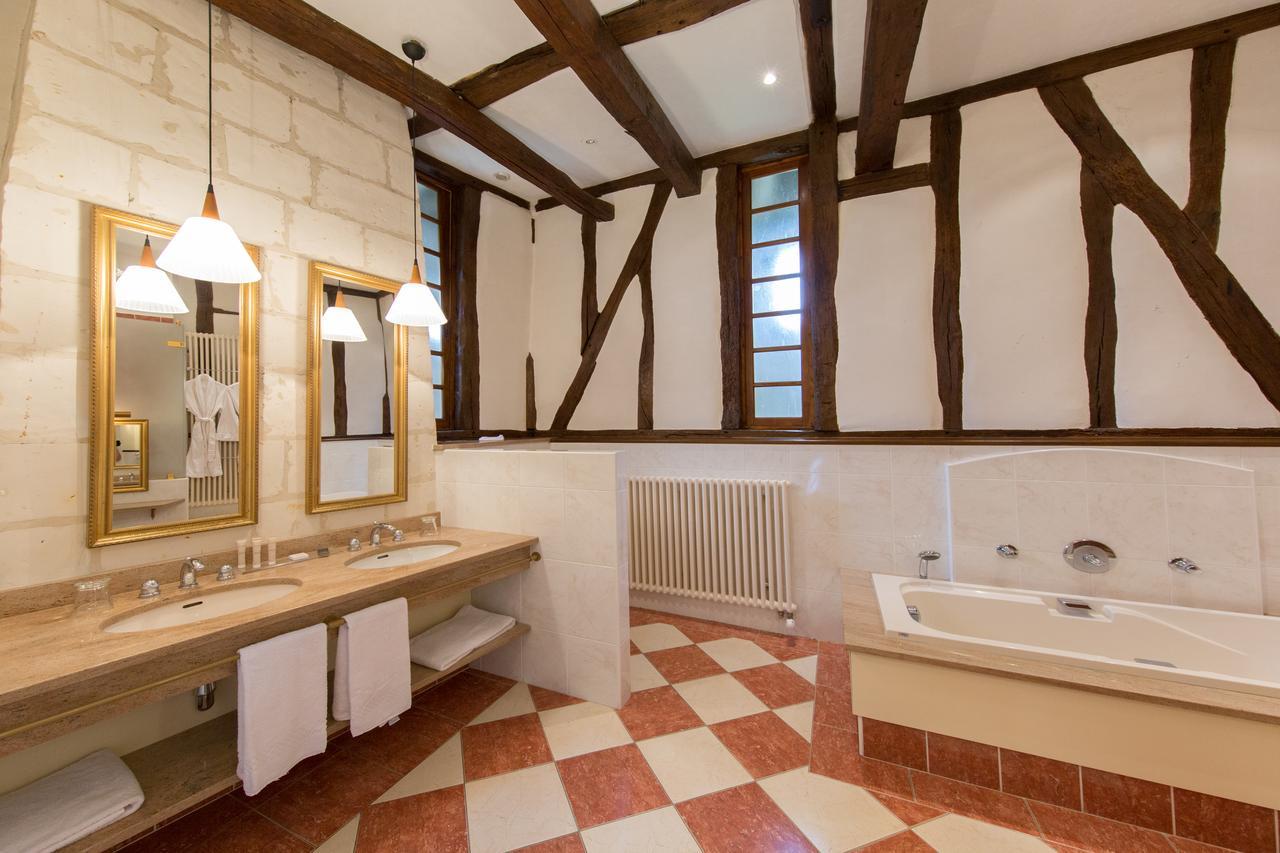Chateau De Marcay Bagian luar foto